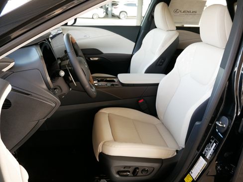 New 2026 Lexus RX 450h AWD image 2