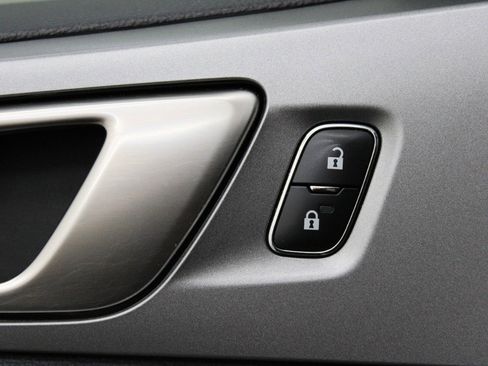 Used 2020 Ford Ranger XLT w/ Equipment Group 301A Mid image 16