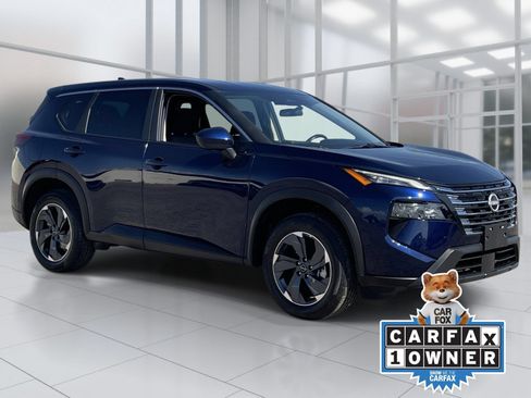 Certified 2025 Nissan Rogue SV FWD image 8