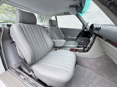 Used 1989 Mercedes-Benz 560 SL image 34