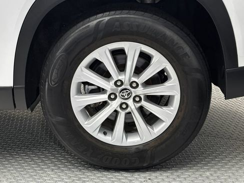 Used 2024 Toyota Grand Highlander AWD image 6