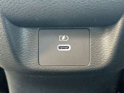 New 2025 Nissan Versa SR w/ Trunk Package FWD image 13