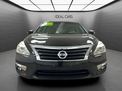Used 2015 Nissan Altima 2.5 SL w/ Technology Package FWD image 2