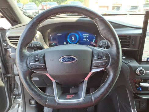 Used 2020 Ford Explorer ST w/ ST Street Pack AWD/4WD image 17