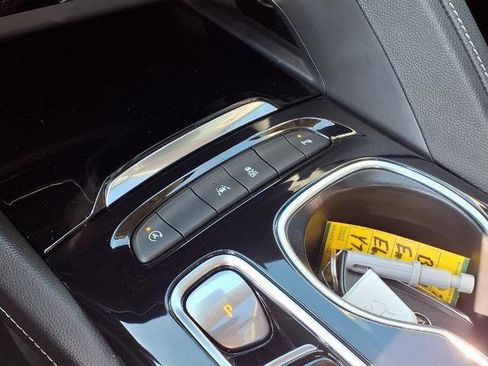 Used 2023 Buick Envision Essence w/ Technology Package I image 16