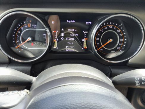 Used 2018 Jeep Wrangler Unlimited Sport S AWD/4WD image 31