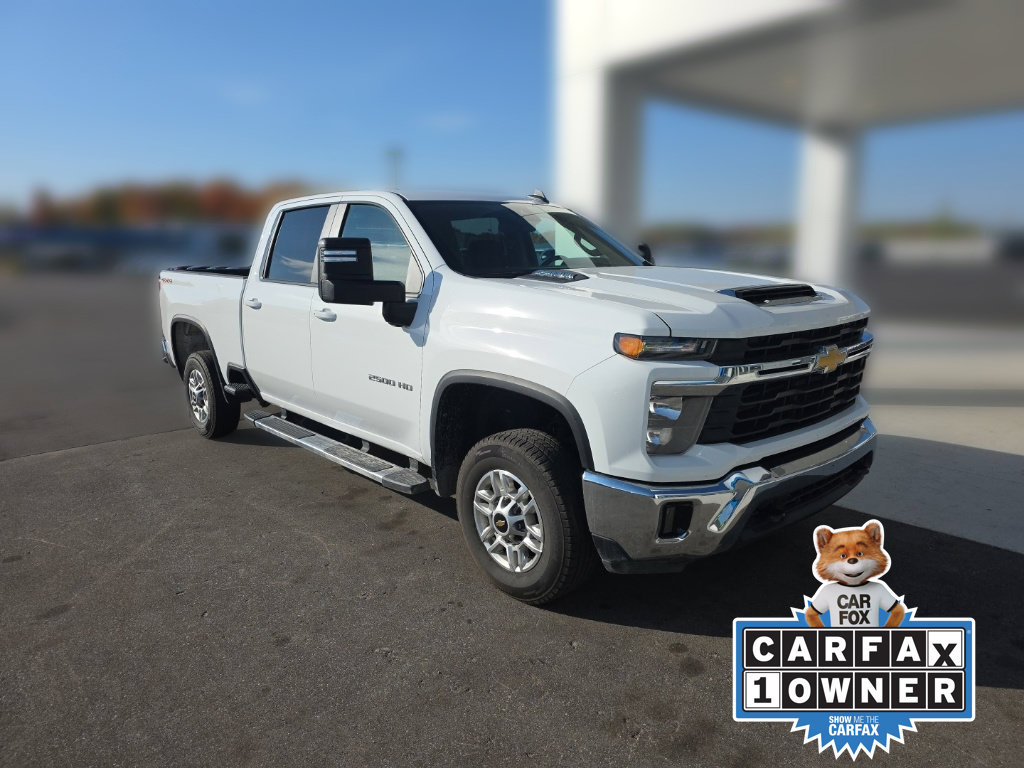 Used 2025 Chevrolet Silverado 2500 LT w/ Convenience Package AWD/4WD image 3