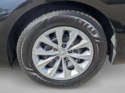 Used 2015 Toyota Camry LE FWD image 22