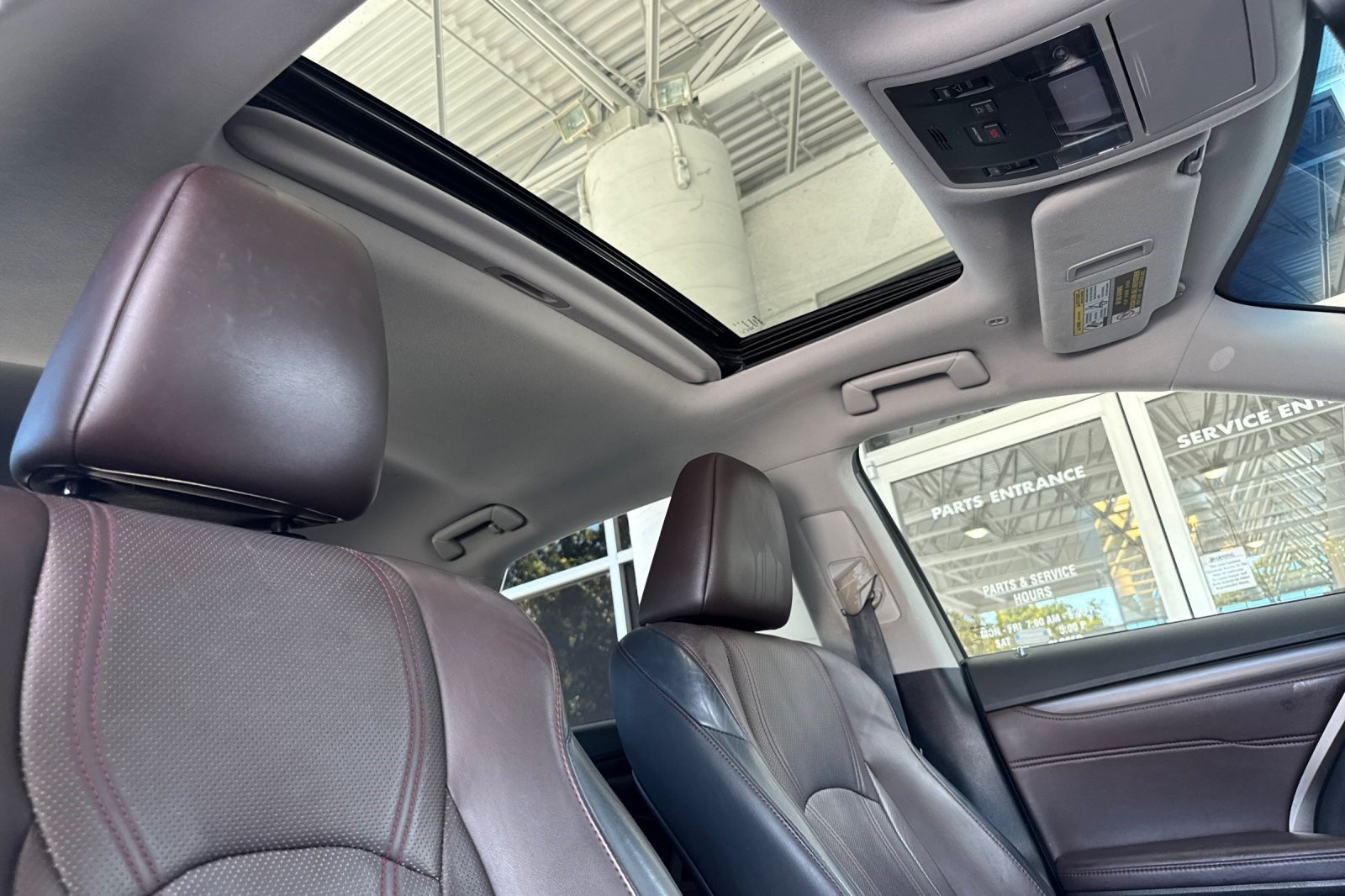 Used 2017 Lexus RX 450h AWD w/ Cold Weather Package image 21