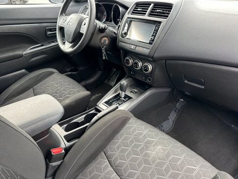 Used 2025 Mitsubishi Outlander Sport ES AWD/4WD image 15