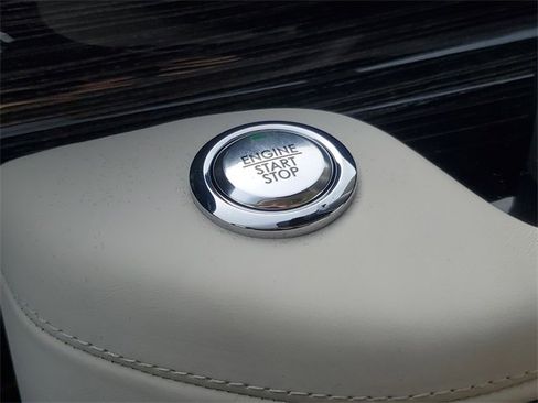 Used 2023 Lincoln Aviator Black Label w/ Jet Package image 21