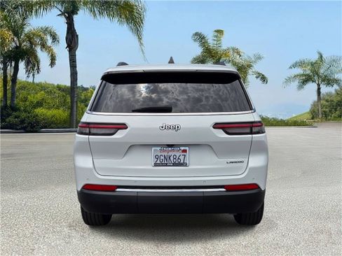 Certified 2023 Jeep Grand Cherokee L Laredo w/ Luxury Tech Group I RWD image 5