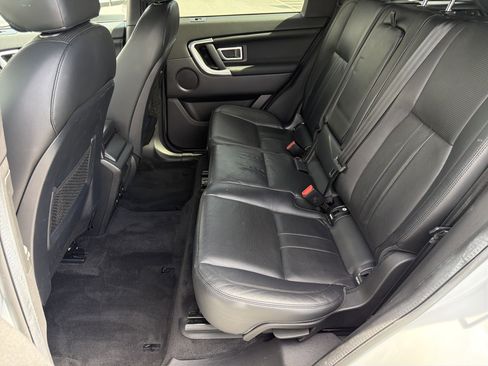 Used 2019 Land Rover Discovery Sport image 26