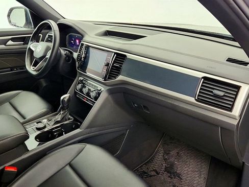 Used 2021 Volkswagen Atlas Cross Sport SEL image 25