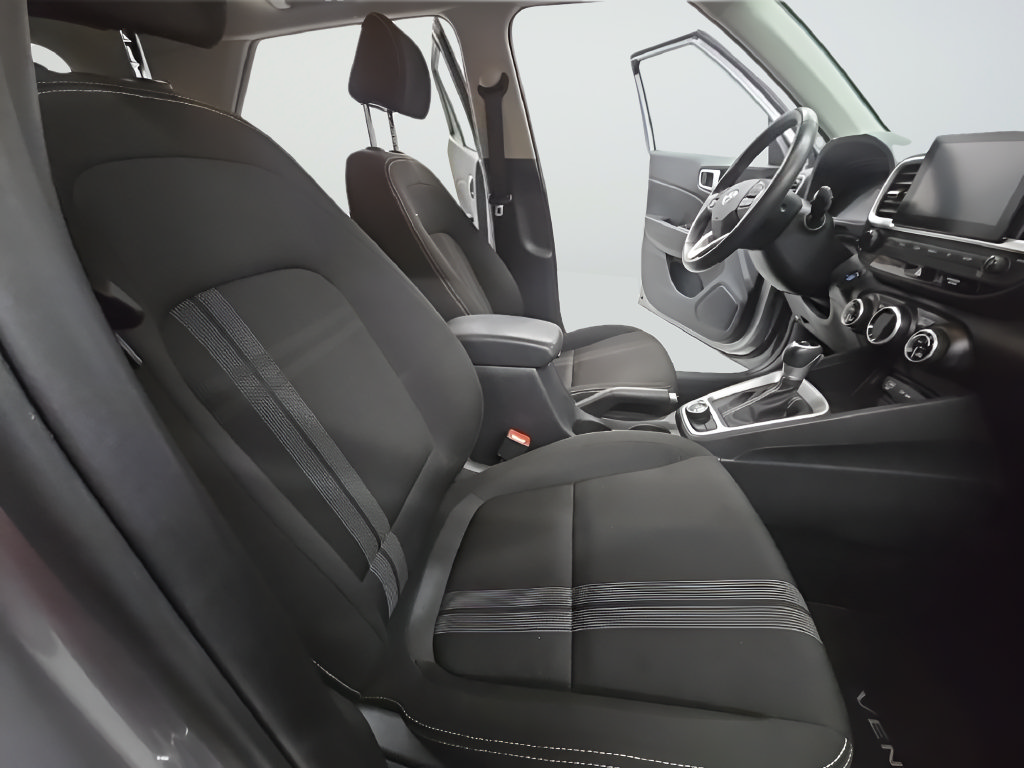 Certified 2024 Hyundai Venue SEL FWD image 26