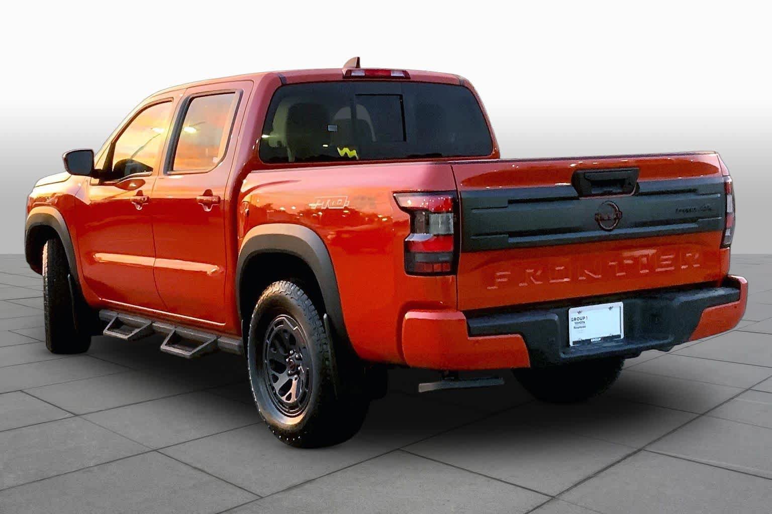 Used 2025 Nissan Frontier PRO-4X AWD/4WD image 11