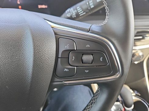 Used 2025 Buick Encore GX Preferred image 16