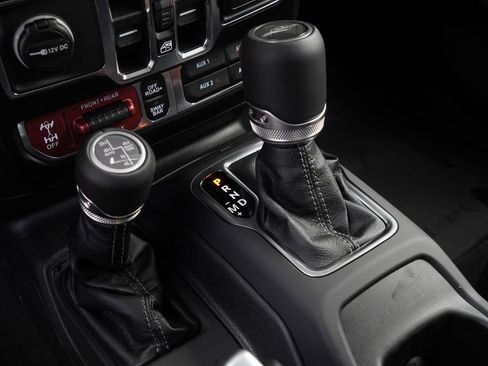 New 2026 Jeep Gladiator Rubicon AWD/4WD image 23