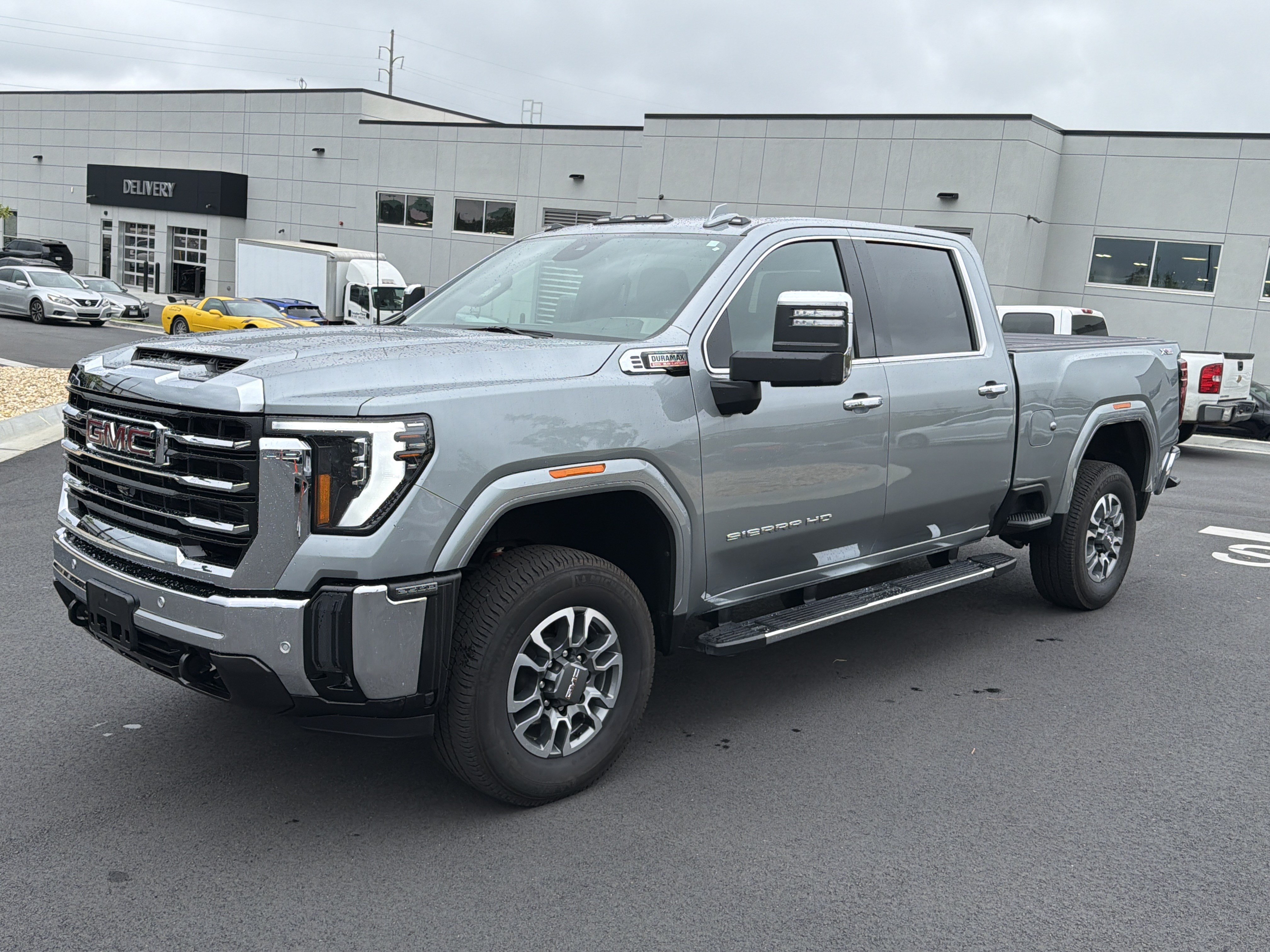 Used 2024 GMC Sierra 2500 SLT w/ SLT Premium Package AWD/4WD image 3