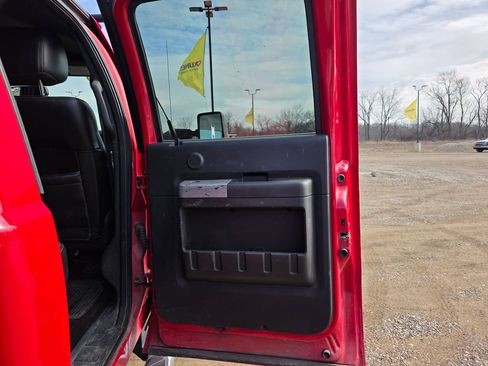 Used 2015 Ford F350 Lariat image 23