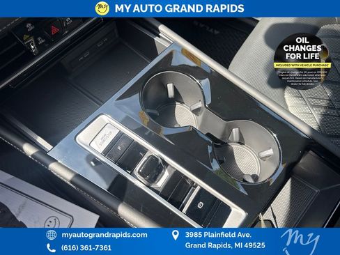 Used 2024 Volkswagen Atlas SEL Premium R-Line AWD/4WD image 26