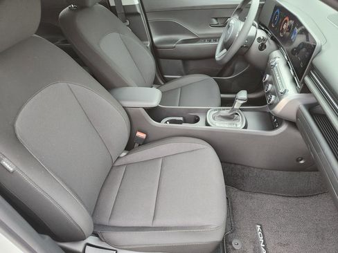 New 2026 Hyundai Kona SE image 10