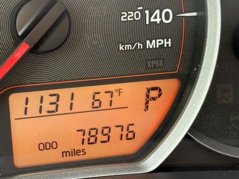 Used 2014 Toyota Yaris L image 29