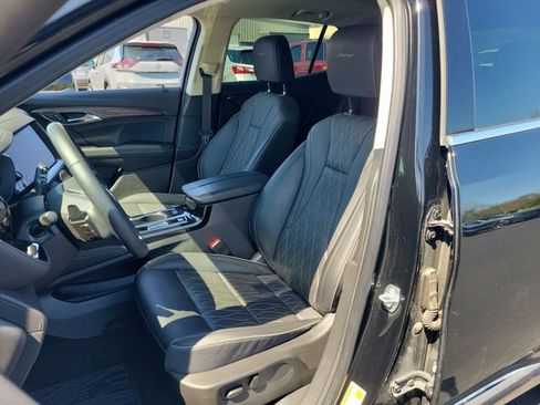 Used 2023 Buick Envision Avenir AWD/4WD image 19