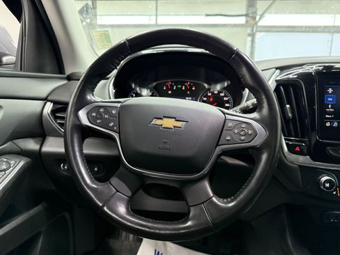 Used 2021 Chevrolet Traverse LT image 27