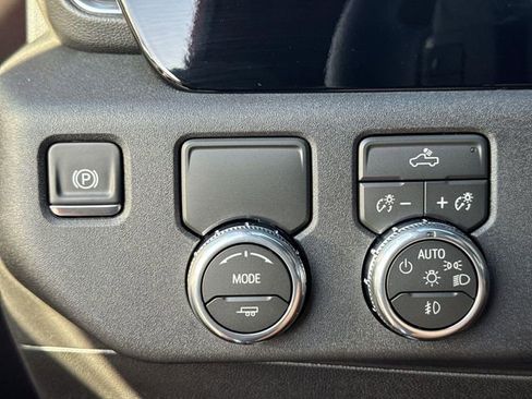 New 2026 GMC Sierra 1500 Elevation image 16