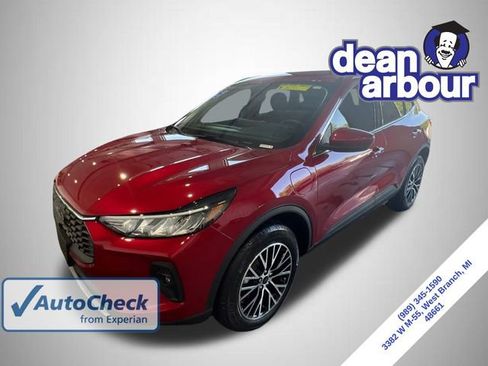 Used 2025 Ford Escape SE image 1