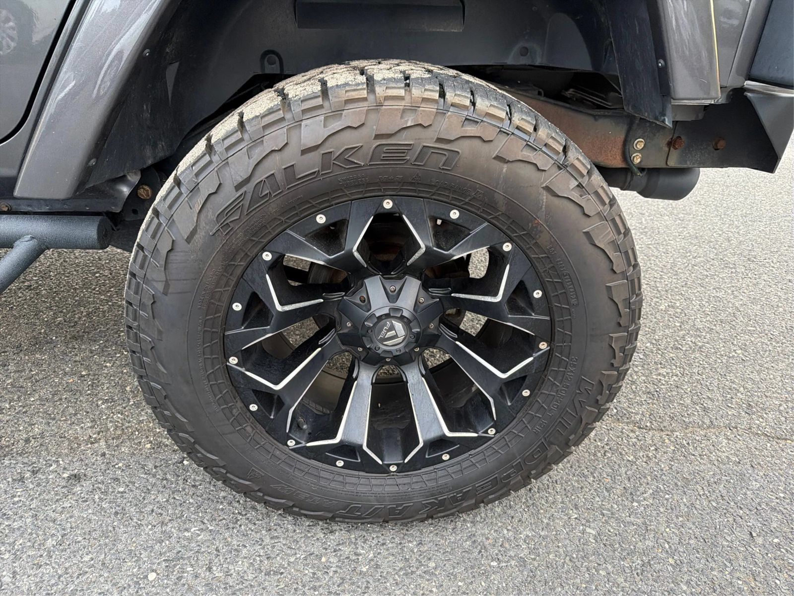 Used 2017 Jeep Wrangler Unlimited Sahara AWD/4WD image 15