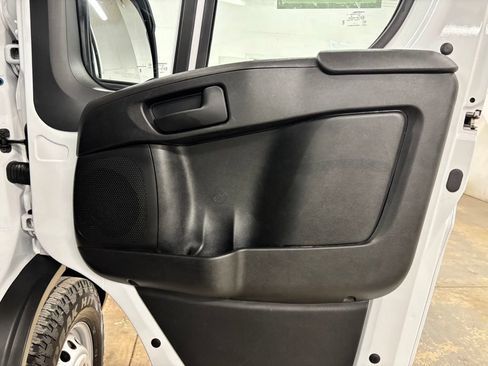 Used 2025 RAM ProMaster 2500 w/ Convenience Group FWD image 23