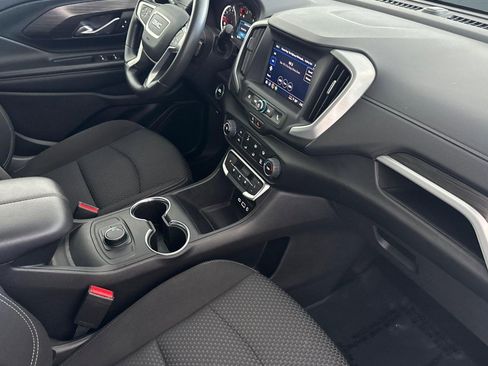 Used 2024 GMC Terrain SLE FWD image 31