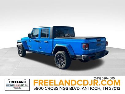 New 2024 Jeep Gladiator Sport w/ Dual Top Group