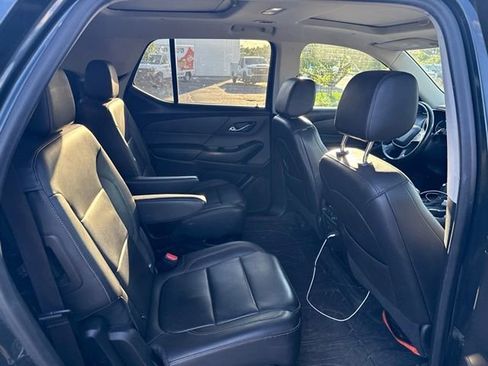 Used 2020 Chevrolet Traverse RS w/ LPO, Floor Liner Package AWD/4WD image 23