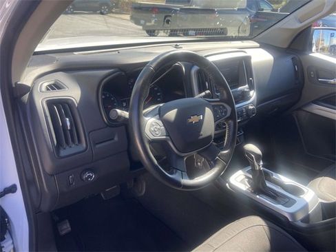 Used 2022 Chevrolet Colorado LT image 11
