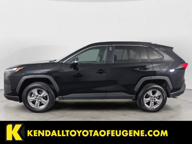Used 2025 Toyota RAV4 XLE AWD/4WD image 8