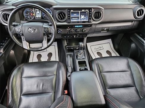 Used 2022 Toyota Tacoma TRD Off-Road w/ Technology Package image 8