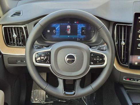 Used 2026 Volvo XC60 T8 Plus w/ Protection Package Premier AWD/4WD image 13