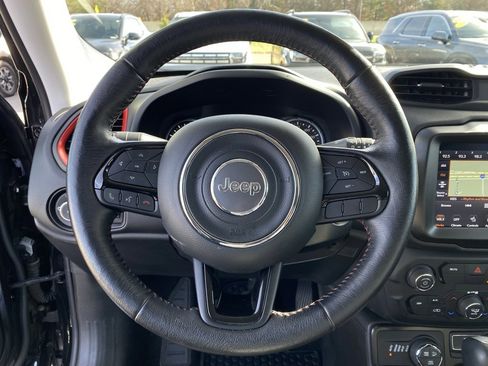 Used 2022 Jeep Renegade Trailhawk w/ Trailer Tow Group image 13