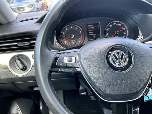 Used 2021 Volkswagen Passat 2.0T S FWD image 18
