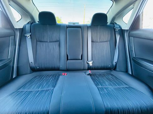 Used 2016 Nissan Sentra SV image 29