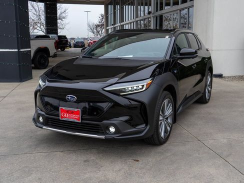 Used 2024 Subaru Solterra Limited w/ Limited Package image 3