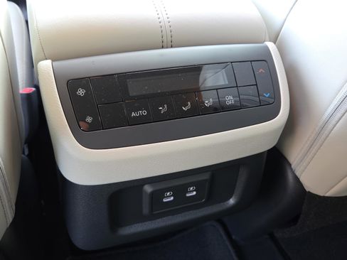 New 2026 Nissan Pathfinder SL FWD image 16