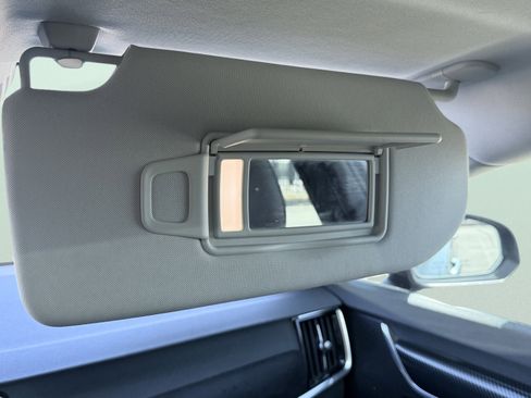 Used 2018 Volvo S90 T5 Momentum w/ Convenience Package image 63