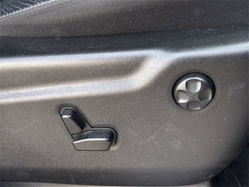 Used 2019 Jeep Grand Cherokee Limited w/ Luxury Group II image 28