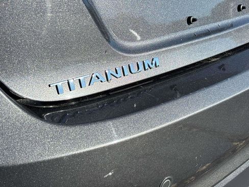 Used 2017 Ford Fiesta Titanium image 32