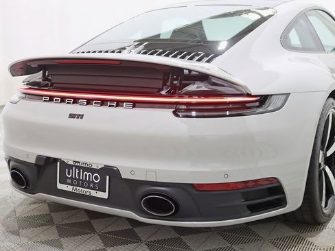 Used 2022 Porsche 911 Carrera 4 AWD/4WD image 13