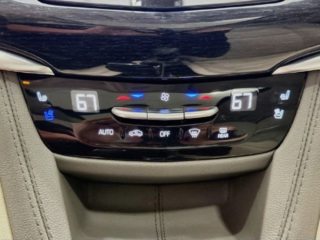 Used 2024 Cadillac XT6 Premium Luxury AWD/4WD image 14